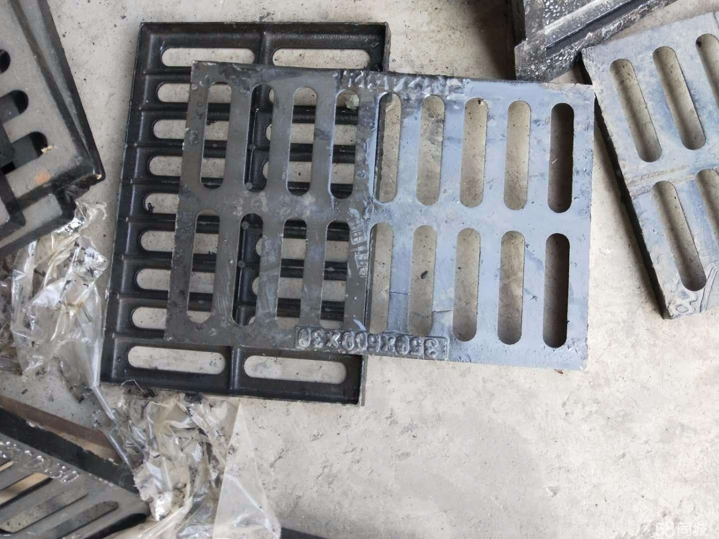 <b>球墨鑄鐵溝蓋板</b>